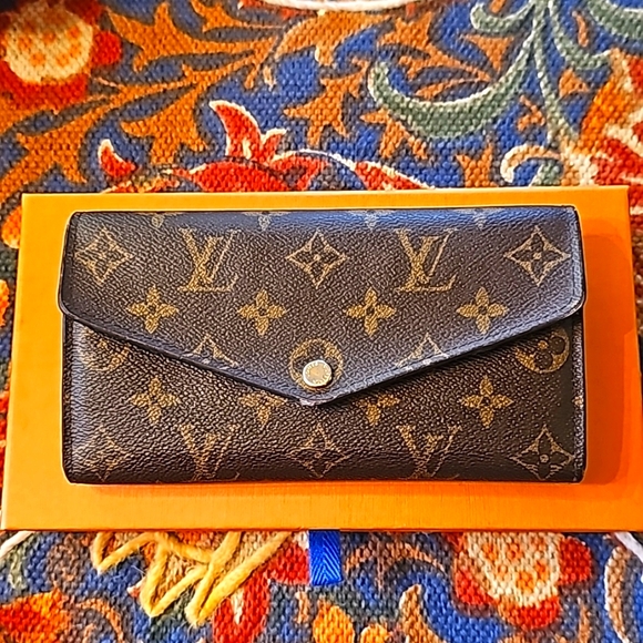 Louis Vuitton Handbags - Louis Vuitton wallet